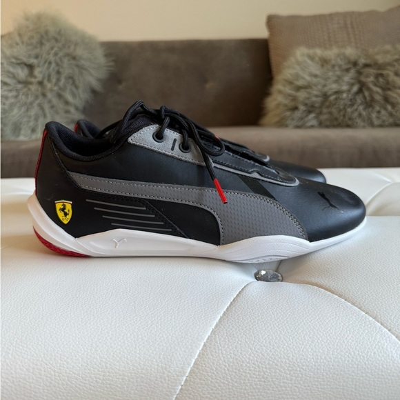 Puma Ferrari Men's Black and white R Cat Machina Racing Shoes size 8.5 - Picture 3 of 12